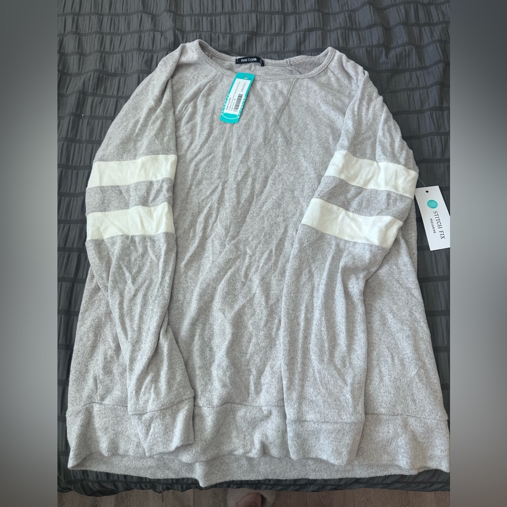 Pink Clover Heather Gray Pullover